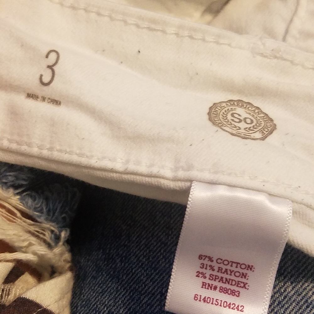 Authen’tic American heritage white jean shorts - Picture 4 of 4